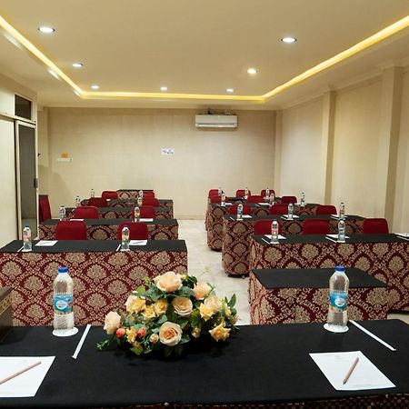 Hotel Indah Palace Yogyakarta Exterior photo