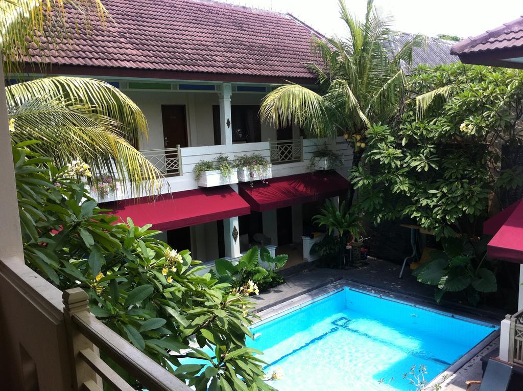 Hotel Indah Palace Yogyakarta Exterior photo