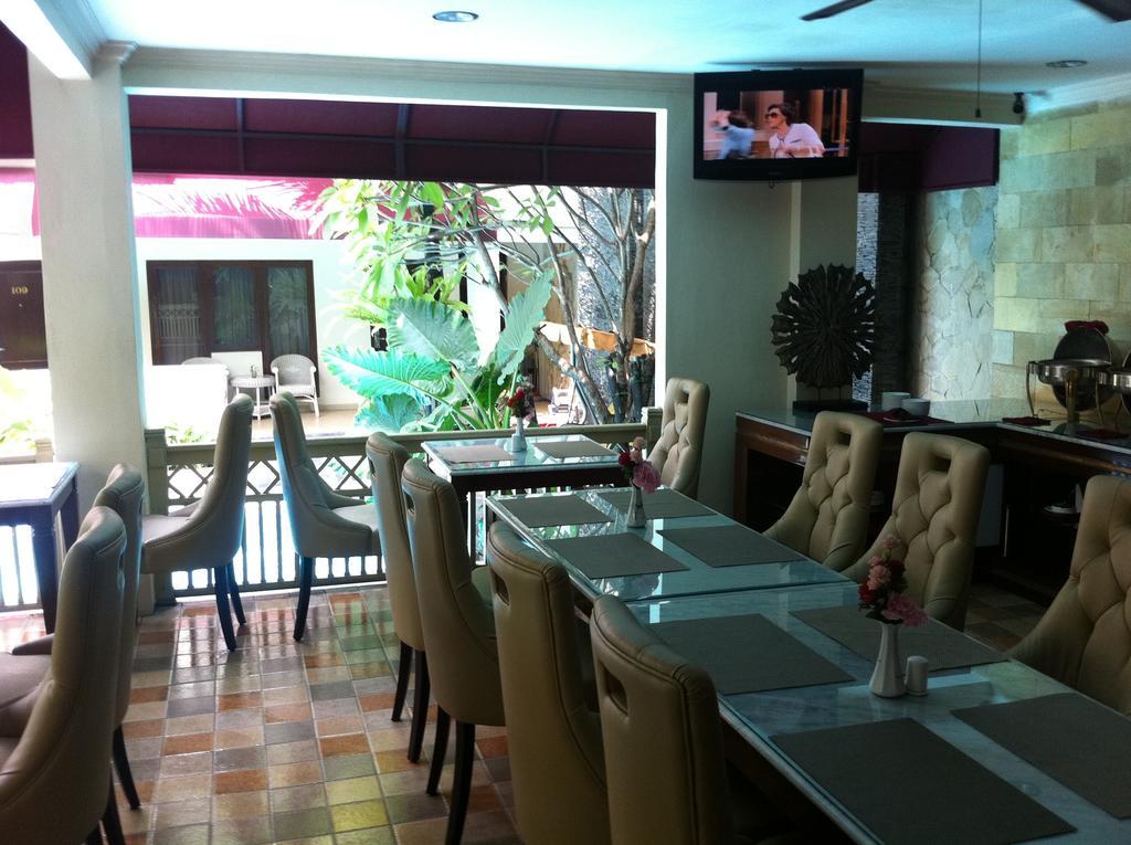 Hotel Indah Palace Yogyakarta Exterior photo