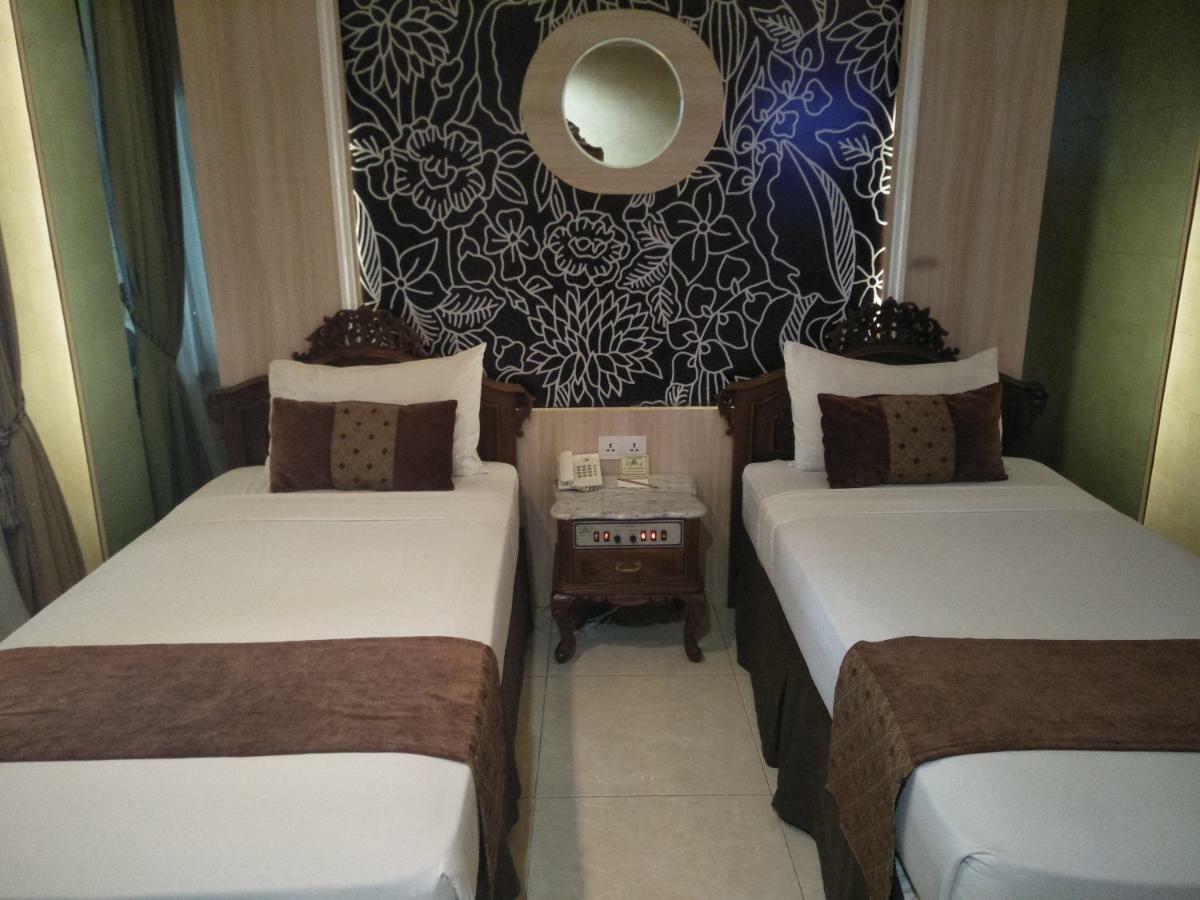 Hotel Indah Palace Yogyakarta Exterior photo