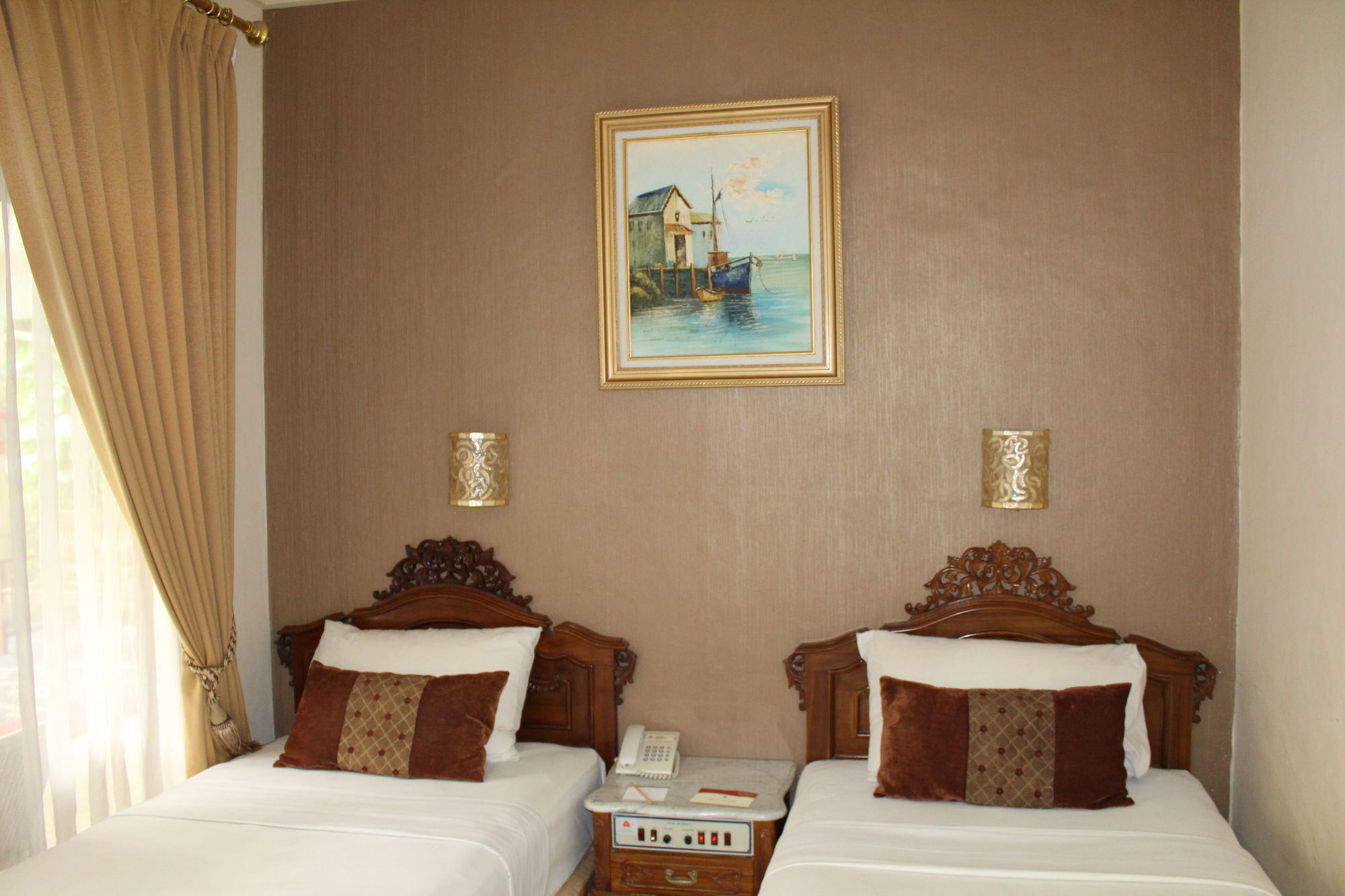 Hotel Indah Palace Yogyakarta Exterior photo