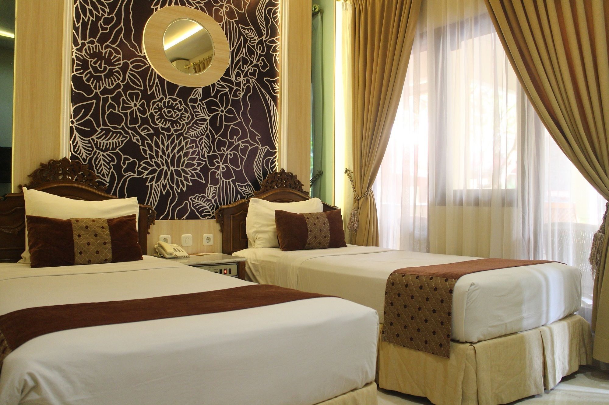 Hotel Indah Palace Yogyakarta Exterior photo