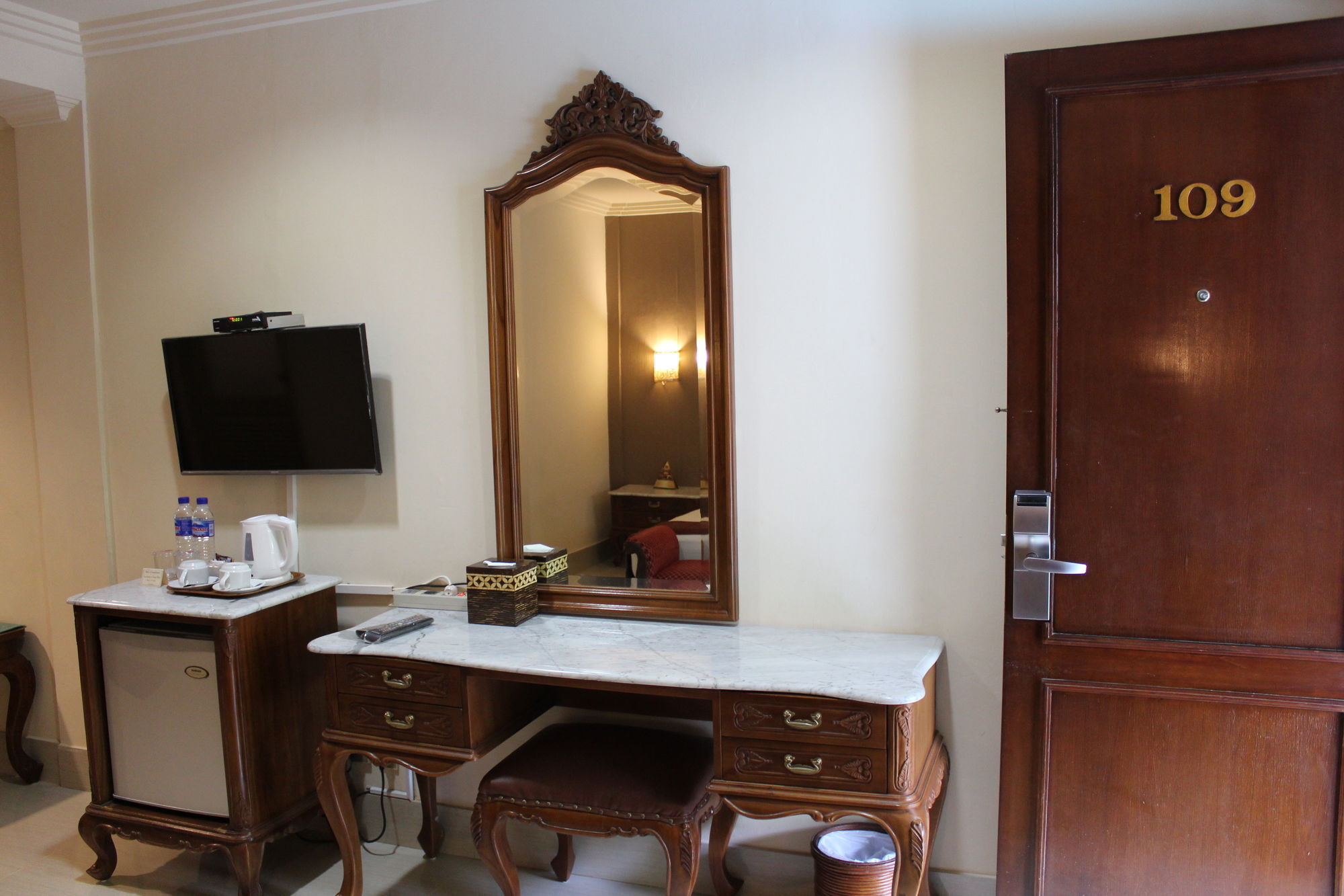 Hotel Indah Palace Yogyakarta Exterior photo